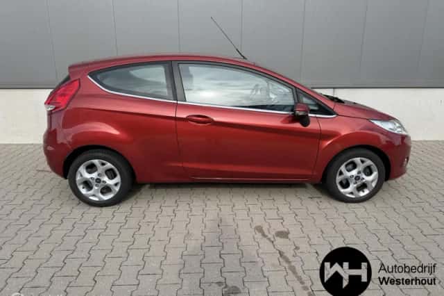 Ford Fiesta (2009) thumbnail 6