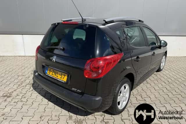 Peugeot 207 (2010) thumbnail 4