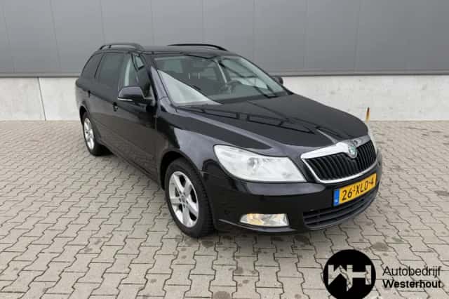Škoda Octavia (2012) thumbnail 1
