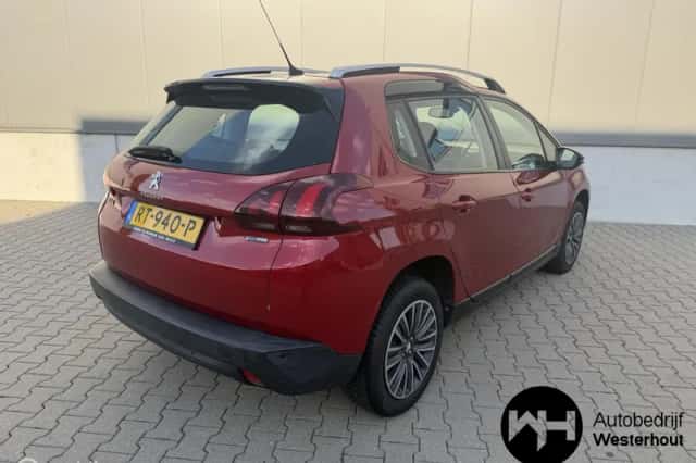 Peugeot 2008 (2017) thumbnail 3