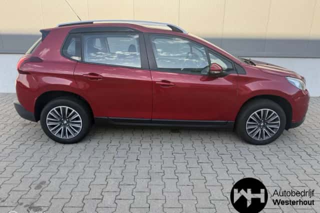 Peugeot 2008 (2017) thumbnail 6