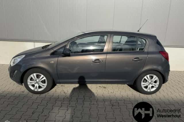 Opel Corsa (2013) thumbnail 5