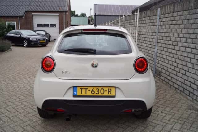 Alfa Romeo Mito (2013) thumbnail 5