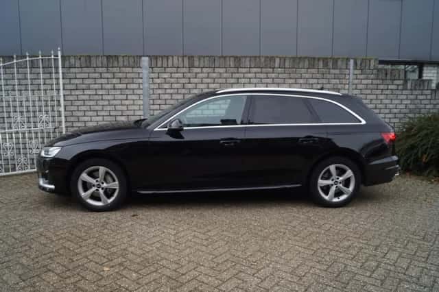 Audi A4 (2021) thumbnail 2