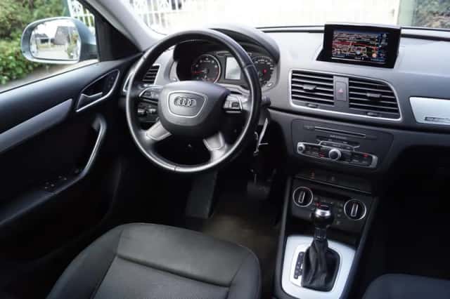 Audi Q3 (2017) thumbnail 3
