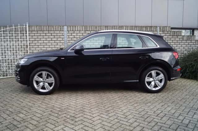 Audi Q5 (2017) thumbnail 2
