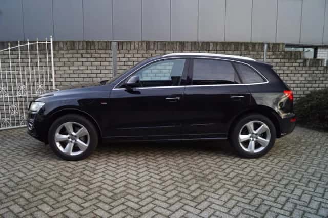 Audi Q5 (2017) thumbnail 2