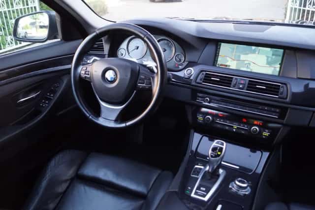 BMW 5-Serie (2012) thumbnail 3