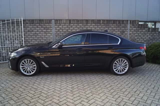 BMW 5-Serie (2023) thumbnail 2