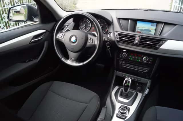 BMW X1 (2014) thumbnail 3