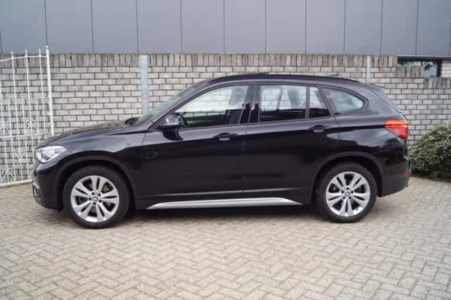 BMW X1 (2017) thumbnail 2