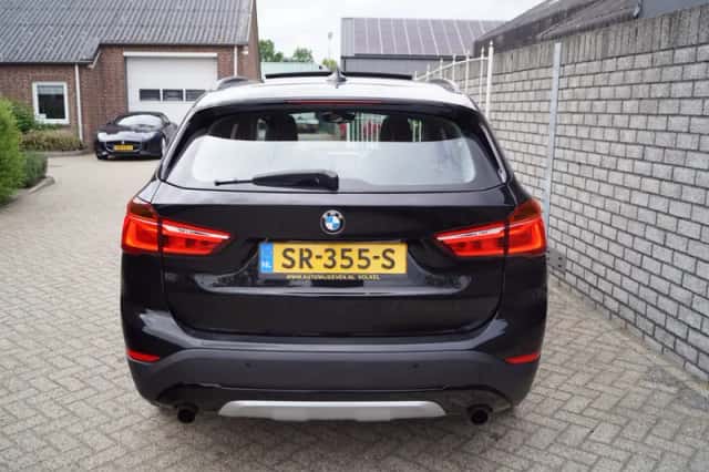 BMW X1 (2017) thumbnail 5