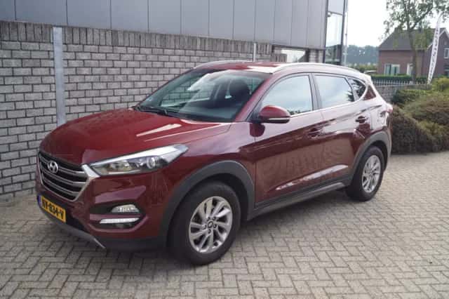 Hyundai Tucson (2016) thumbnail 1
