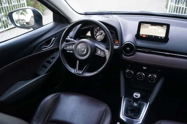 Mazda CX-3 (2017) thumbnail 3