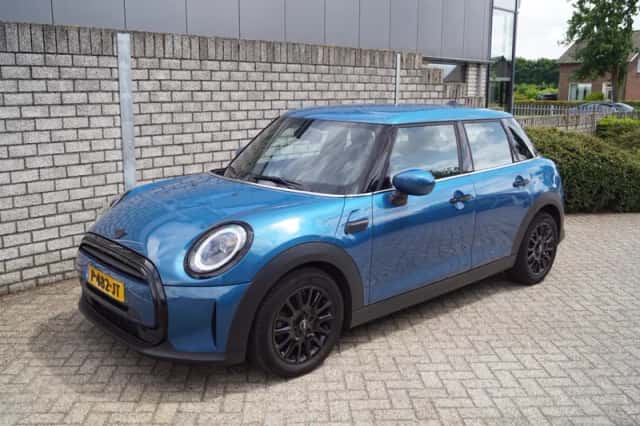 MINI One (2022) thumbnail 1