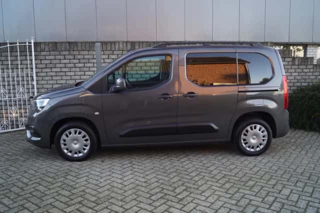 Opel Combo (2020) thumbnail 2