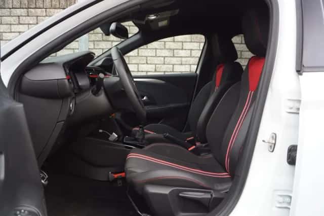 Opel Corsa (2023) thumbnail 4