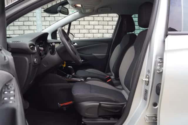 Opel Crossland X (2019) thumbnail 4