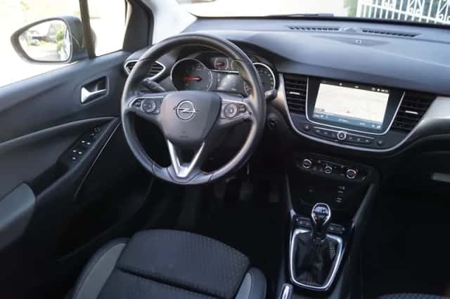 Opel Crossland X (2017) thumbnail 3