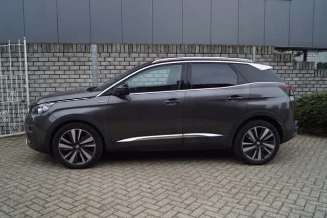 Peugeot 3008 (2020) thumbnail 2