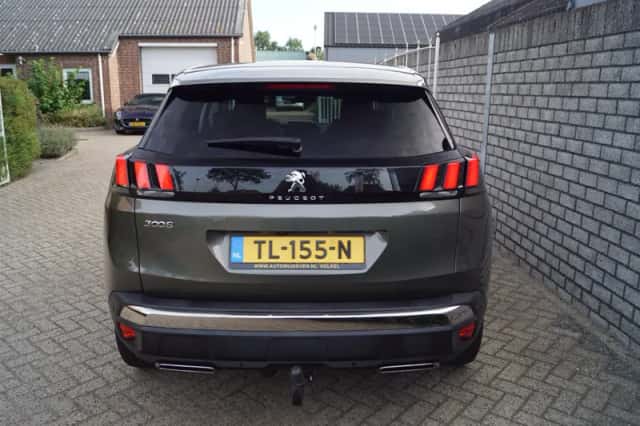 Peugeot 3008 (2018) thumbnail 5