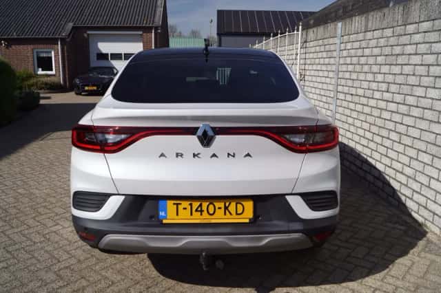 Renault Arkana (2023) thumbnail 5