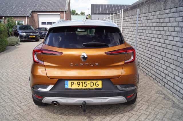 Renault Captur (2021) thumbnail 5