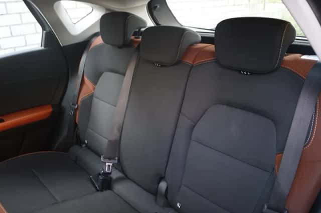 Renault Captur (2020) thumbnail 6