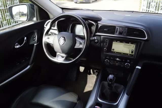 Renault Kadjar (2017) thumbnail 3