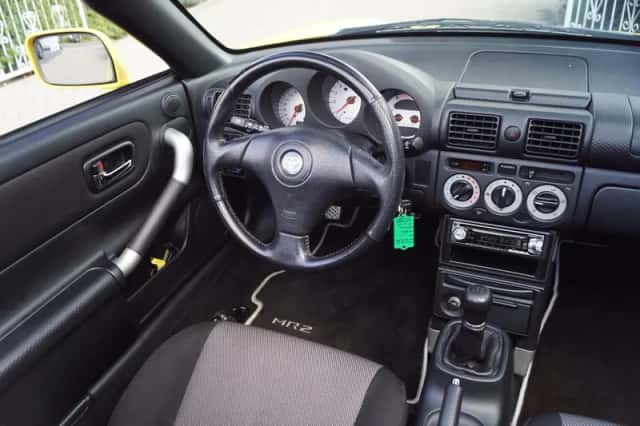 Toyota MR 2 (2000) thumbnail 3