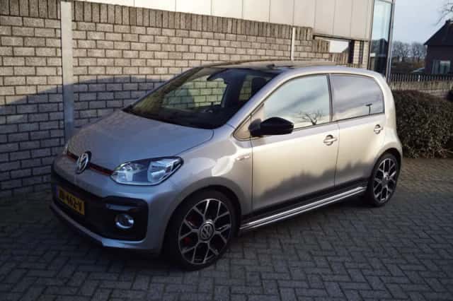 Volkswagen Up! (2019) thumbnail 1