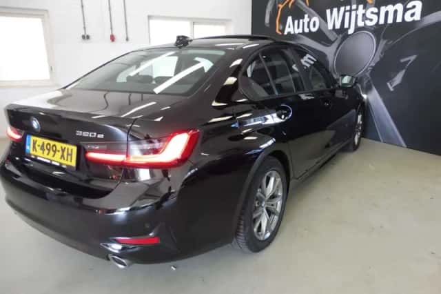 BMW 3-Serie (2021) thumbnail 2