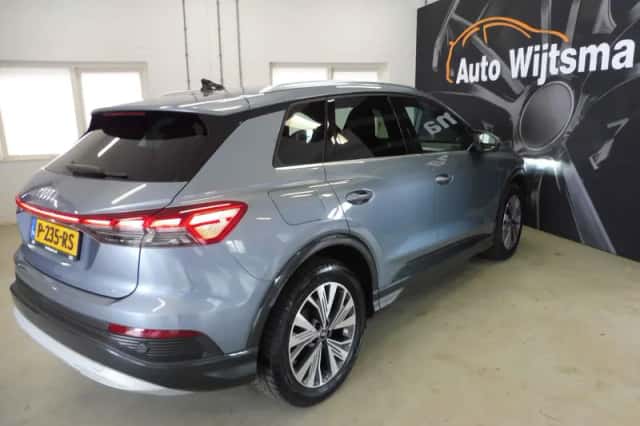 Audi Q4 e-tron (2022) thumbnail 2