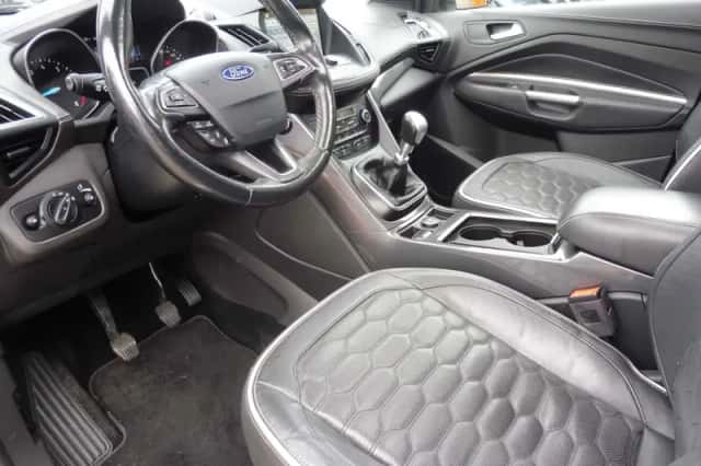 Ford Kuga (2018) thumbnail 3