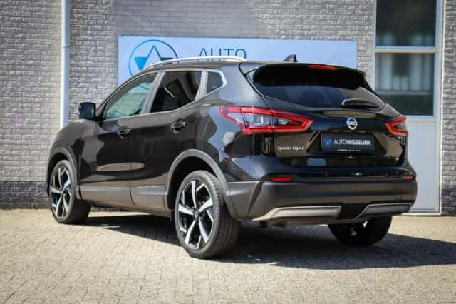 Nissan Qashqai (2019) thumbnail 3