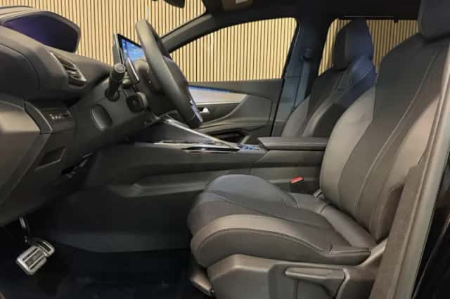Peugeot 5008 (2024) thumbnail 6