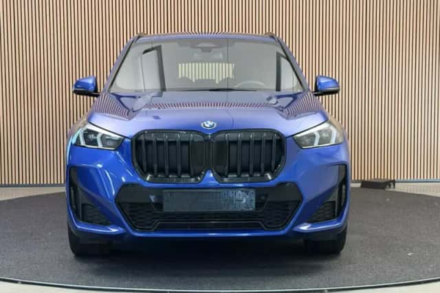 BMW X1 (2023) thumbnail 2