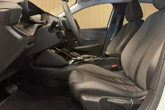 Peugeot 208 (2021) thumbnail 6
