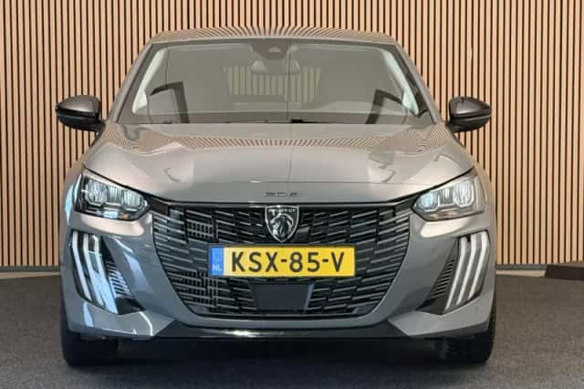 Peugeot 208 (2024) thumbnail 2