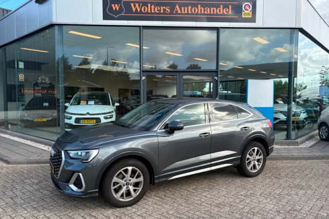 Audi Q3 (2022) thumbnail 1