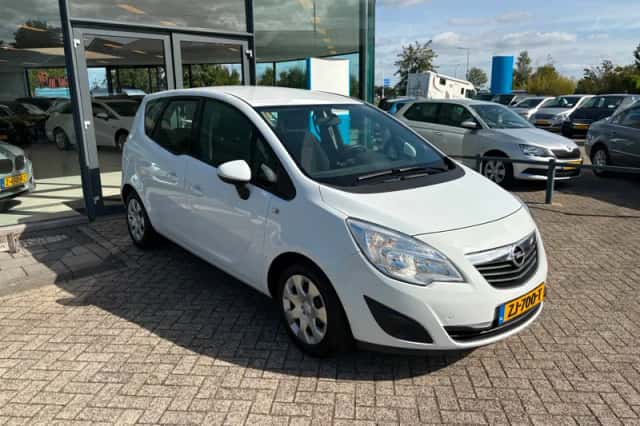 Opel Meriva (2012) thumbnail 4