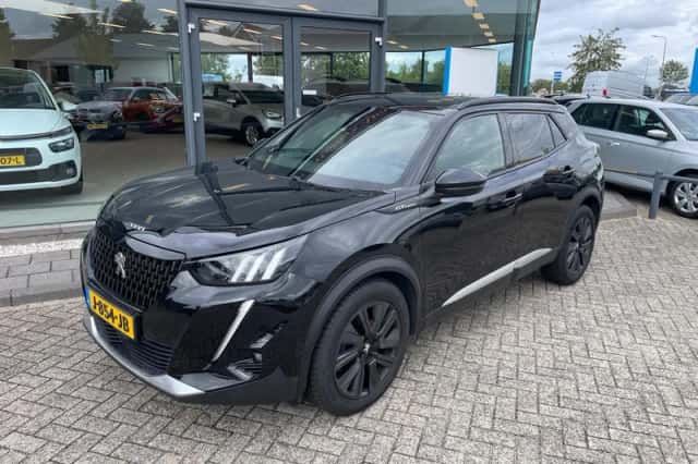 Peugeot 2008 (2020) thumbnail 2