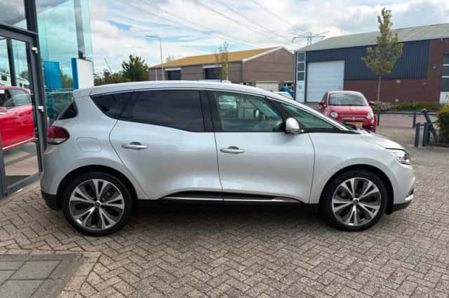 Renault Scénic (2018) thumbnail 4