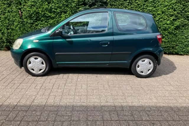 Toyota Yaris (2001) thumbnail 3