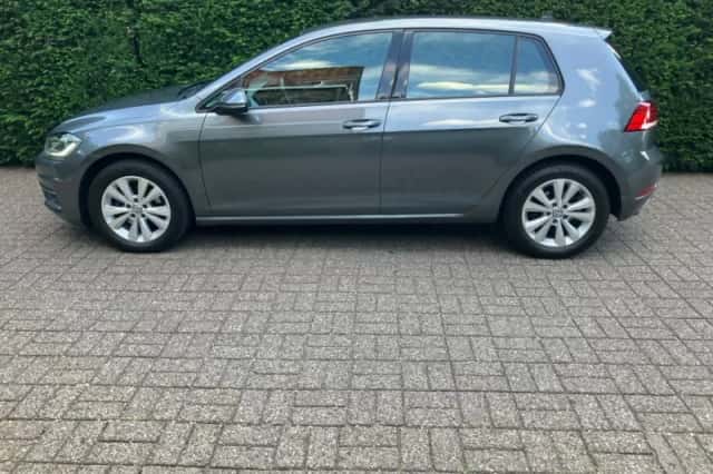 Volkswagen Golf (2017) thumbnail 2