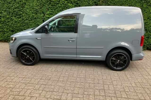 Volkswagen Caddy (2017) thumbnail 2