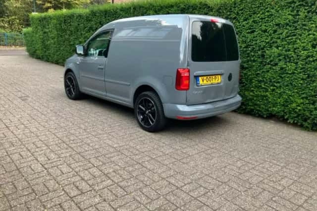 Volkswagen Caddy (2017) thumbnail 3