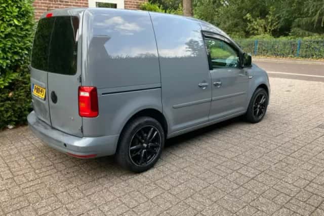 Volkswagen Caddy (2017) thumbnail 5