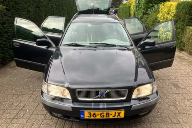 Volvo V40 (2000) thumbnail 6