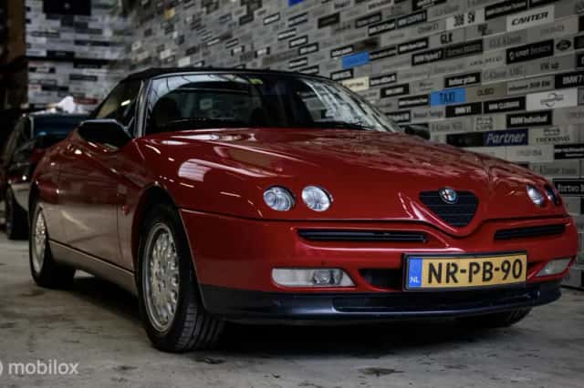 Alfa Romeo Spider (1996) thumbnail 2